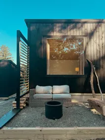 Modern Villa Vineyard Stay on Historic Property - Image 4