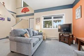 Entire 4 Bedroom Home Right on trails - Sauna & Private Hot Tub! - Image 4