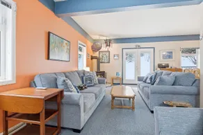 Entire 4 Bedroom Home Right on trails - Sauna & Private Hot Tub! - Image 5