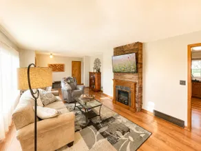 Sunset Ridge Farm - Peaceful Iowa Retreat - Image 4