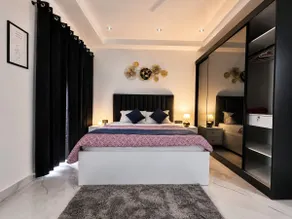 PS Stays 1BHK Near Medanta Sec-39 Gurgaon - Image 1