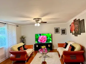 Bright 4BR South Windsor Home|Near UConn &Hartford - Image 2