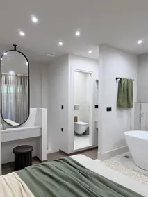 Eros: Romantic Retreat, Freestanding Bathtub - Image 4