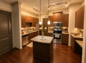Luxury Galleria Mid-rise Apartment - Image 3