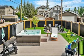 The Shoreline a Luxury Escape with Rooftop & Hot Tub - Image 4