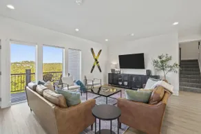 Lux Lake View: Sleeps 12+, Hot Tub, Game Room - Image 3