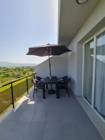 Sea La Vie Tale Apartments - Image 4