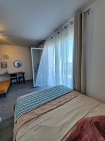 Sea La Vie Tale Apartments - Image 2
