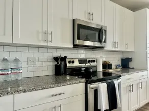 Modern 1BR Near East ATL Village and Downtown ATL - Image 5