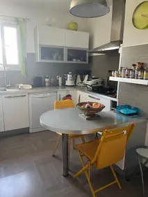 Modern apartment. - Image 2