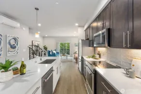 Beautiful Home with a Quiet Forest View - Image 3