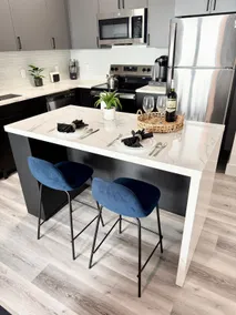 1 Bdrm King - close to NYC, EWR, MetLife - Image 4