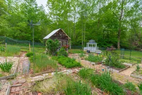 Creek & Garden Cabin Cedar Sauna, Hot Tub, Fishing - Image 5