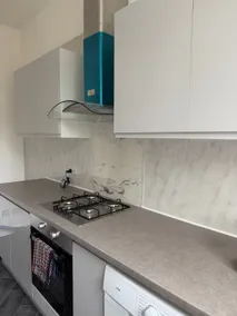 Stylish Main Door Flat | Hot Tub | Walk to Centre - Image 3