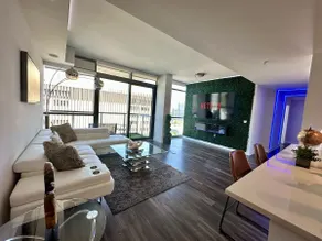 The Skyline Grand - 360 City Views - 2 Balconies - Image 2