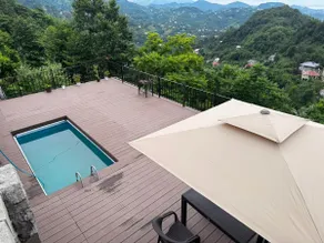 Labyrinth of Light Cottage: Pool & Jacuzzi - Image 2