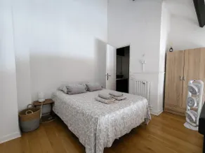 Duplex 2 pers avec piscine et parking - Image 3