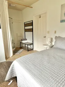 Pet Friendly In-Law Suite- Near Beach + EV Charger - Image 3