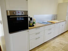 Eliott's Home Stopover in Burgundy - Image 3