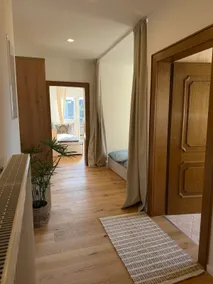 Apartment with balcony & free parking - Image 2