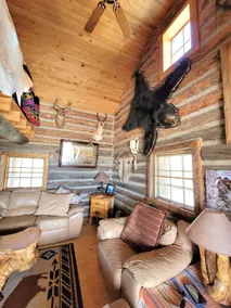 Iconic Yellowstone River Ranch - Image 4