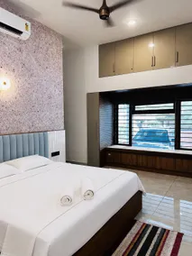 South Elegance

Luxury 3BR Villa | Mahe/Tly - Image 4