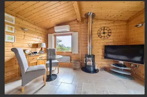 Self Contained log cabin with lot of greenery - Image 3