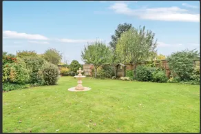 Self Contained log cabin with lot of greenery - Image 5