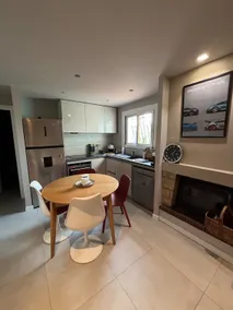 Independent apartment with private terrace - Image 4
