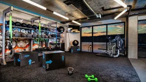 Hudson River Views | Private Balcony+ 2 Gyms - Image 4
