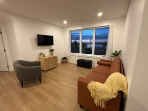 The Loft on Acorn Drive - Image 2