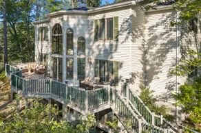 Private Riverfront Lodge · Sleeps 21 · Kayaks - Image 2