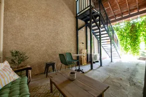 Stay between the Rhône and the vineyards, with air conditioning, parking, and a terrace - Image 4
