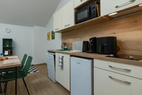 Stay between the Rhône and the vineyards, with air conditioning, parking, and a terrace - Image 5
