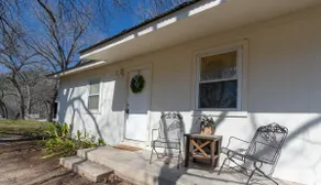 Cozy Cottage on the Guadalupe River - Image 2