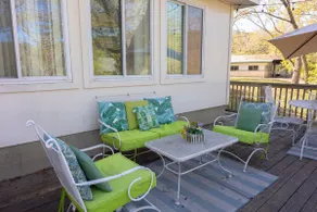 Cozy Cottage on the Guadalupe River - Image 3