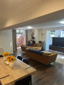 Spacious Victorian Double Room - Image 5