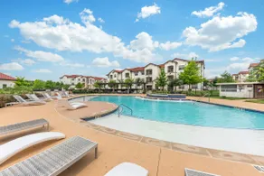 1st floor with Yard, King Bed, Pool&More near ATX - Image 2