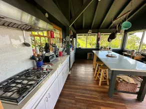 Kula Jacaranda Studio on the Slopes of Haleakala - Image 4