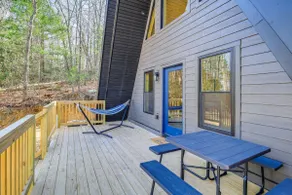 Chimney Rock Chalet w Mountain Views Near Main St - Image 5