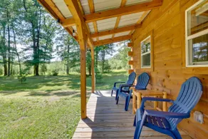 Near Trails, Lakes, Parks! Country Cabin - Image 2
