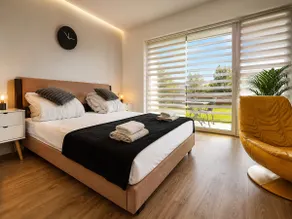 1-bedroom apartment with heated pool and terrace - Image 3