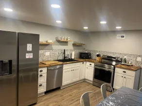 Spacious 1-BR Apartment in Salem near Bush Park - Image 3