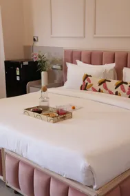 Thamosa Stays Mansarovar-6 Studios nr Dmart +Blcny - Image 4