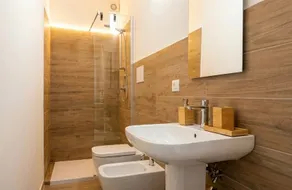 Bright two-room apartment with panoramic terrace - Image 5