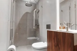 Top-floor modern apartment with beautiful terrace - Image 3