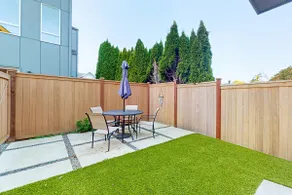 2BR modern house, private backyard, fireplace, BBQ - Image 3