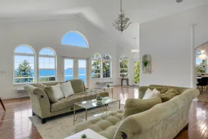 3BR water-view home with fireplace, deck, tub, W/D - Image 4