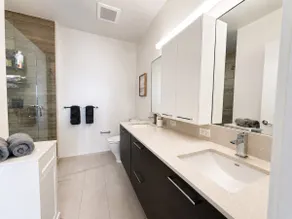 3BR Penthouse | Tysons Skyline Views | 85 in TV - Image 5