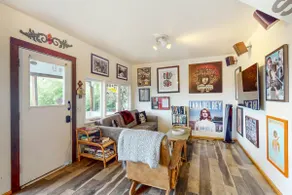 Original 3BR | Dog Friendly | Amazing Bay Views - Image 5